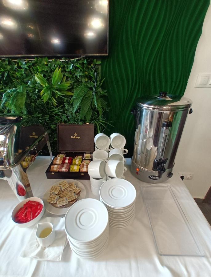 Parizs Garden Hotel